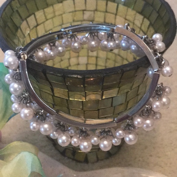 Faux Pearl Pet Collar. - Picture 4 of 6